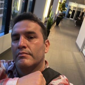 Meet your Posher, Higinio